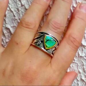 Antique Silver Feathers Engraved Golden Trim Turquoise Tapered Band Ring NEW